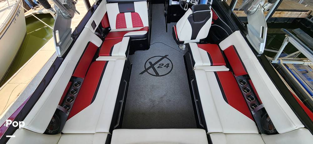 Slide: The Image of Mastercraft X24 2020 - 15300915