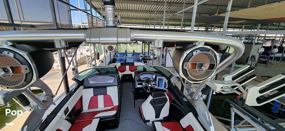 Slide: The Image of Mastercraft X24 2020 - 15300916