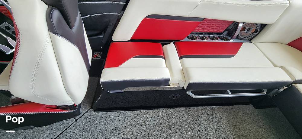 Slide: The Image of Mastercraft X24 2020 - 15300919