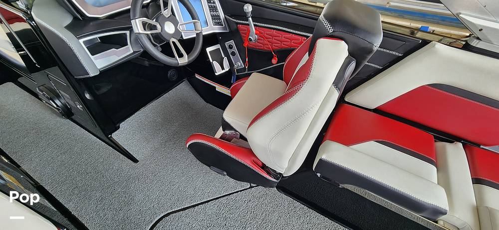 Slide: The Image of Mastercraft X24 2020 - 15300920