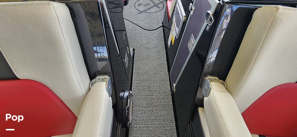 Slide: The Image of Mastercraft X24 2020 - 15300932