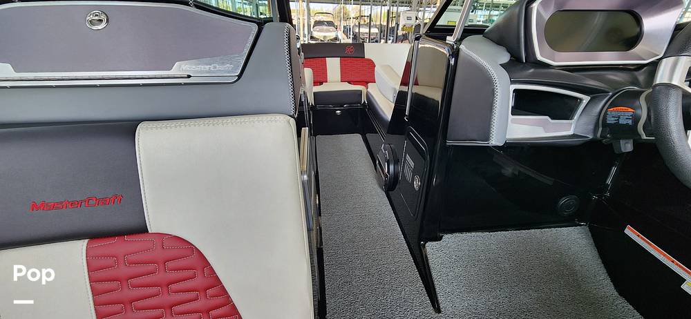 Slide: The Image of Mastercraft X24 2020 - 15300934