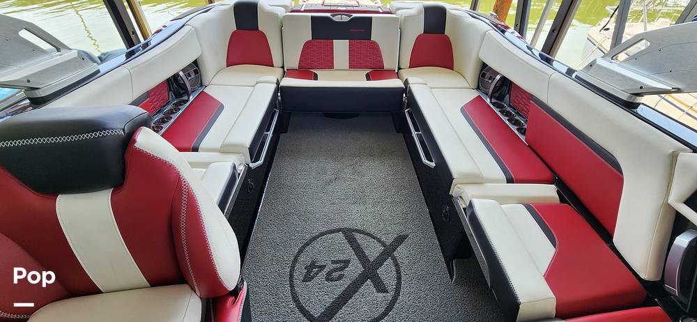 Slide: The Image of Mastercraft X24 2020 - 15300936