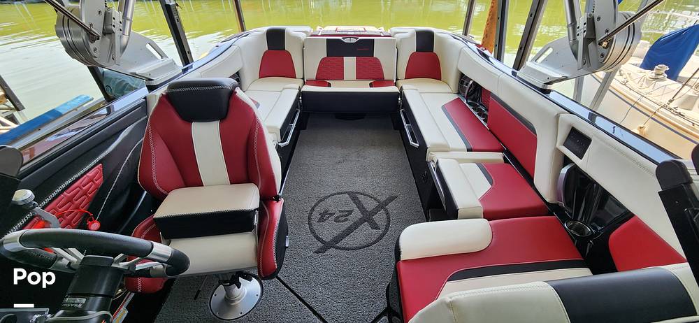 Slide: The Image of Mastercraft X24 2020 - 15300937