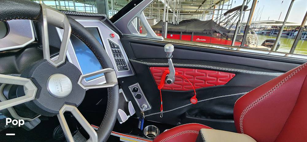 Slide: The Image of Mastercraft X24 2020 - 15300938