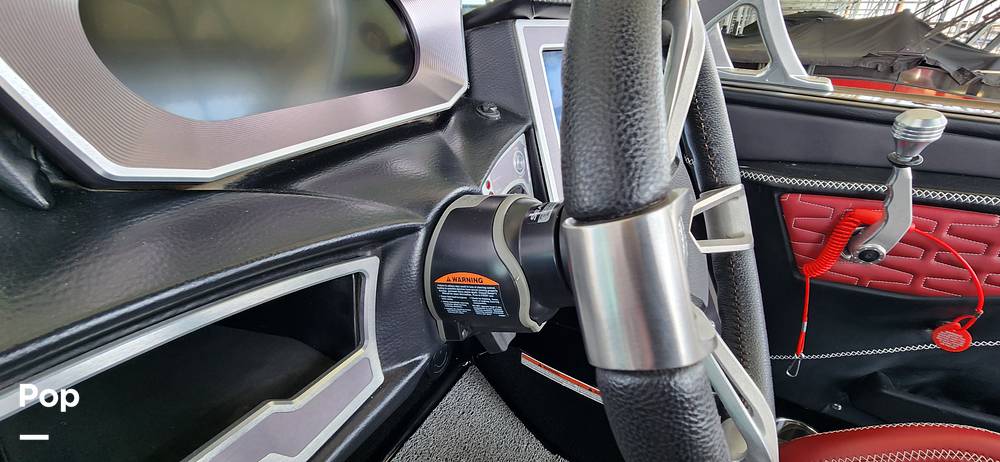 Slide: The Image of Mastercraft X24 2020 - 15300949