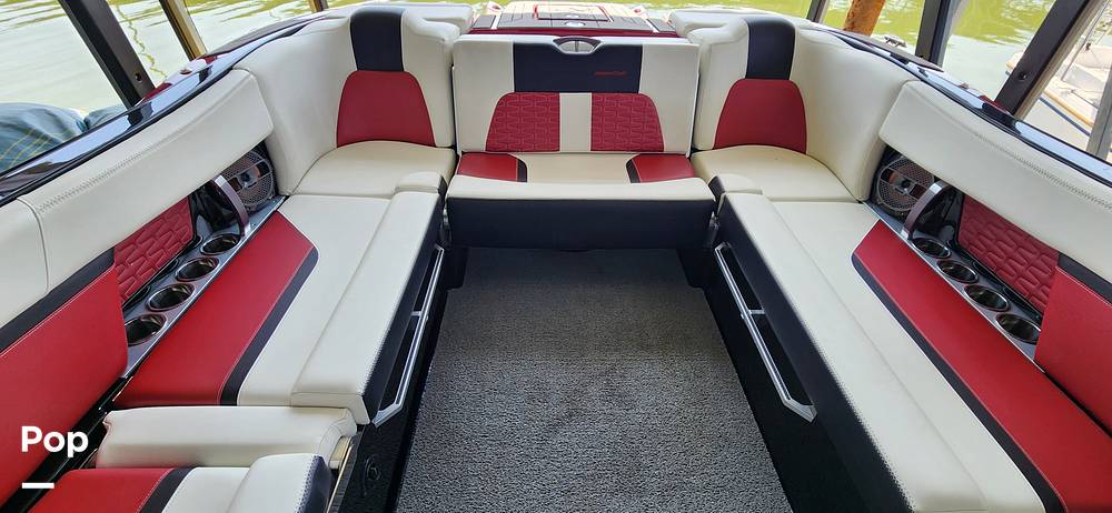 Slide: The Image of Mastercraft X24 2020 - 15300952