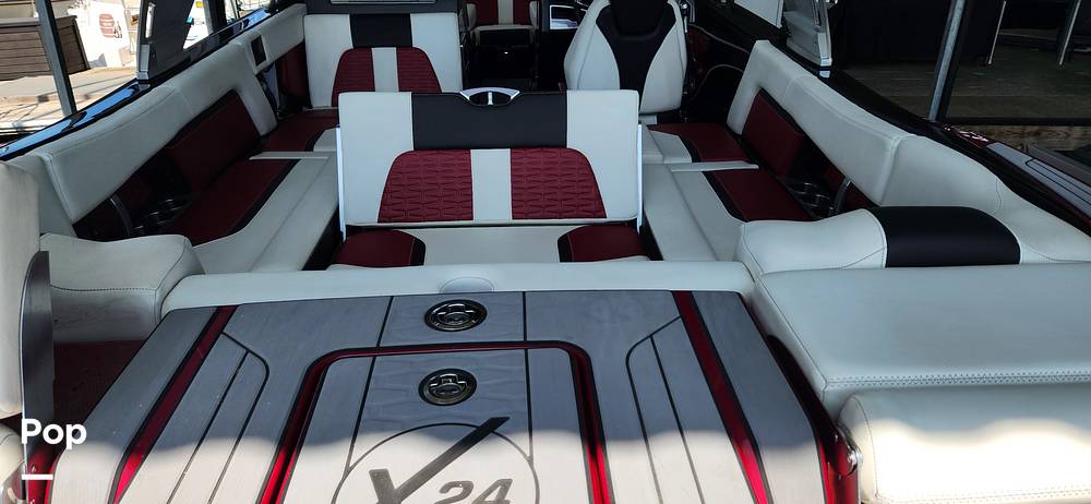 Slide: The Image of Mastercraft X24 2020 - 15300959