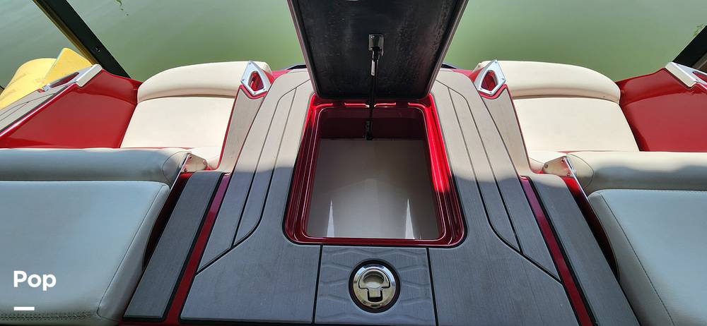 Slide: The Image of Mastercraft X24 2020 - 15300960