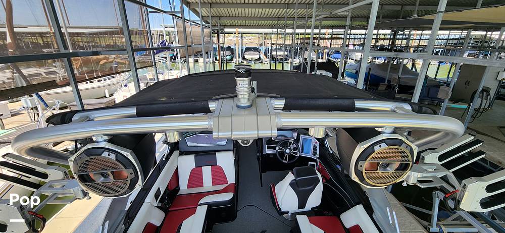 Slide: The Image of Mastercraft X24 2020 - 15300962