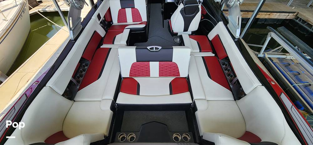 Slide: The Image of Mastercraft X24 2020 - 15300963