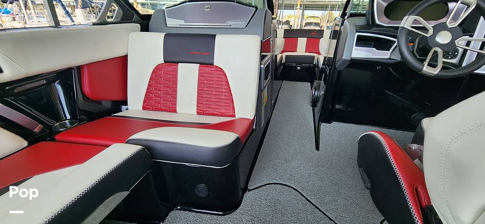 Slide: The Image of Mastercraft X24 2020 - 15300978