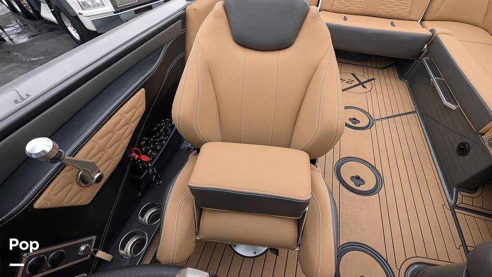 Slide: The Image of Mastercraft X24 2020 - 14943925