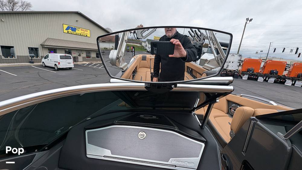 Slide: The Image of Mastercraft X24 2020 - 14943915