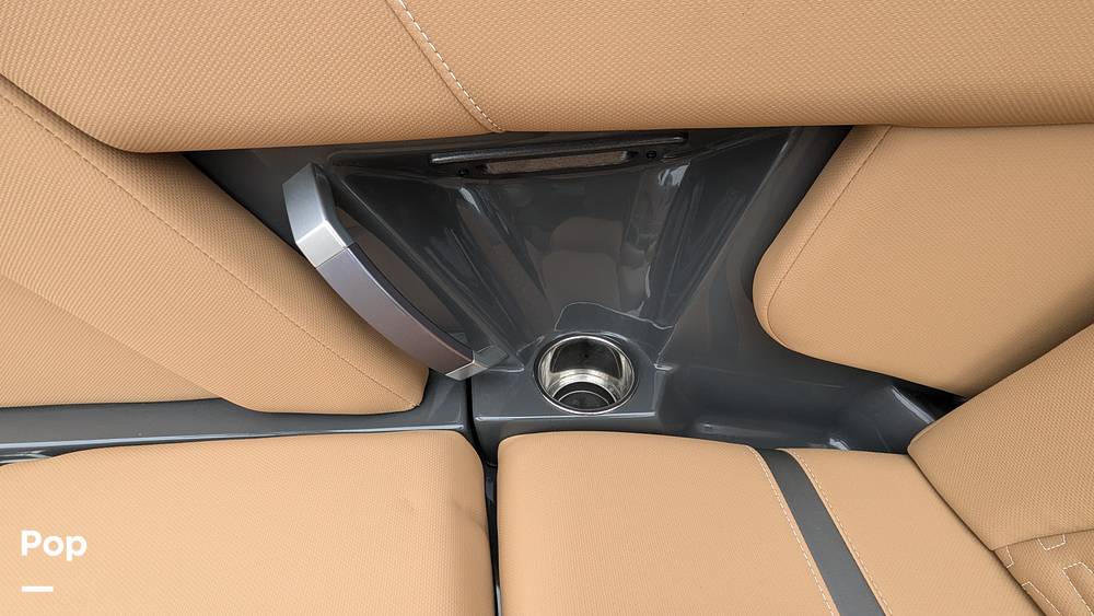 Slide: The Image of Mastercraft X24 2020 - 14943919