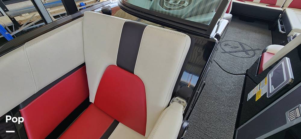 Slide: The Image of Mastercraft X24 2020 - 15300931