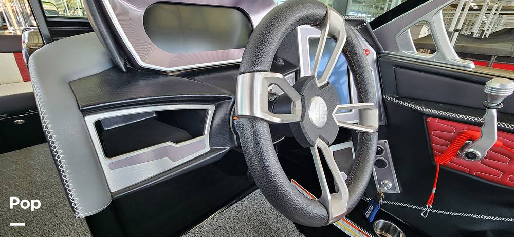 Slide: The Image of Mastercraft X24 2020 - 15300939