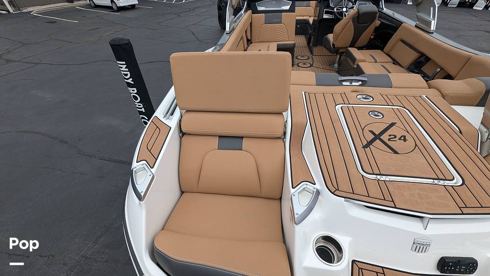 Slide: The Image of Mastercraft X24 2020 - 14943959