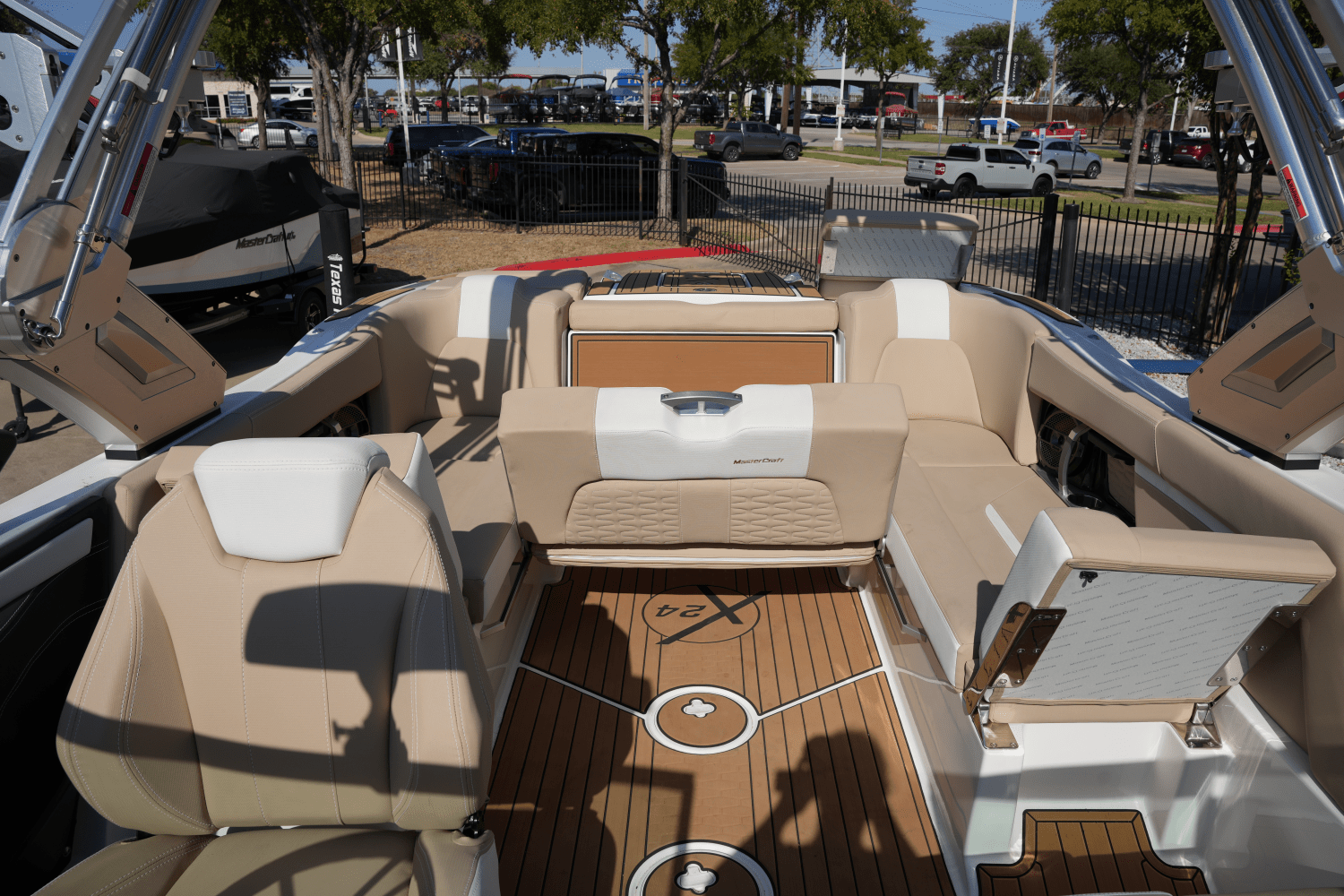 Slide: The Image of Mastercraft X24 2022 - 15
