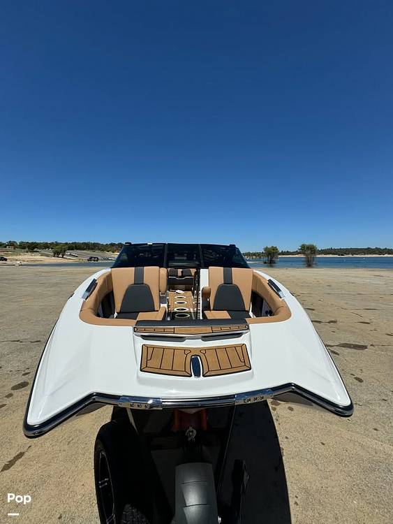 Slide: The Image of Mastercraft x24 2023 - 15333320