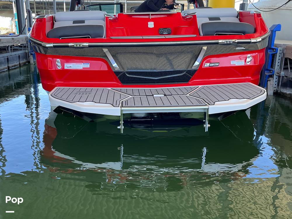 Slide: The Image of Mastercraft X24 2023 - 13709390