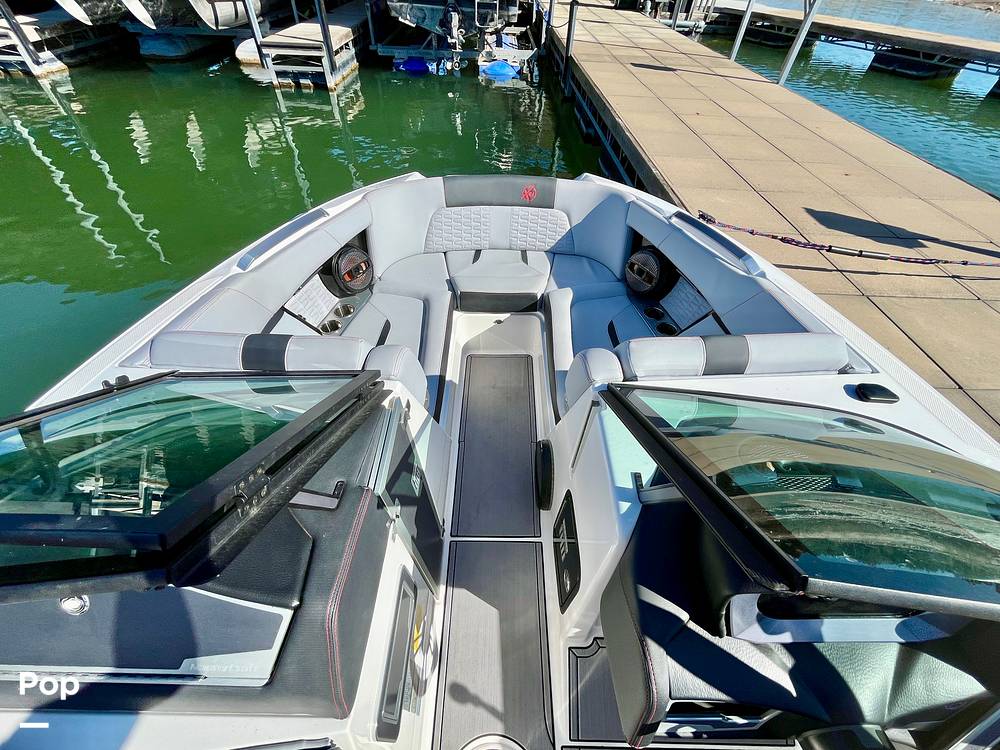 Slide: The Image of Mastercraft X24 2023 - 13709393