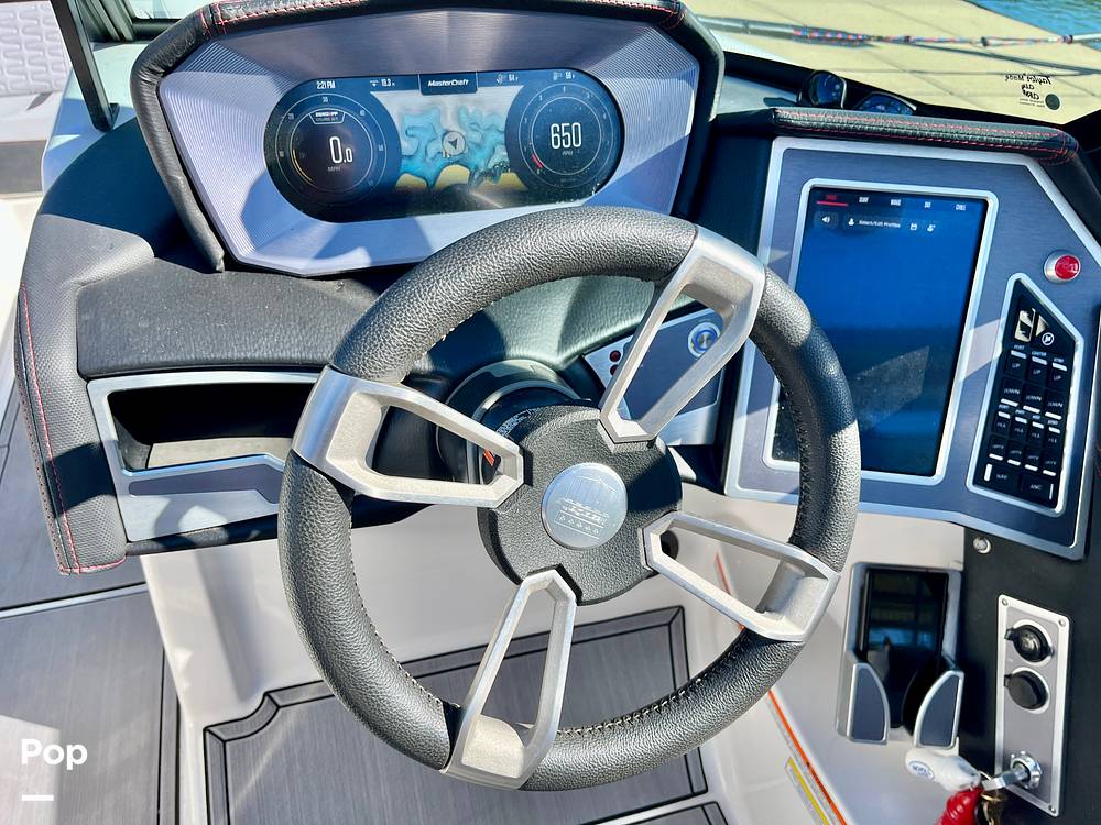 Slide: The Image of Mastercraft X24 2023 - 13709401
