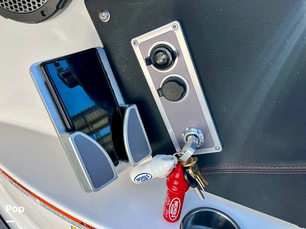 Slide: The Image of Mastercraft X24 2023 - 13709404
