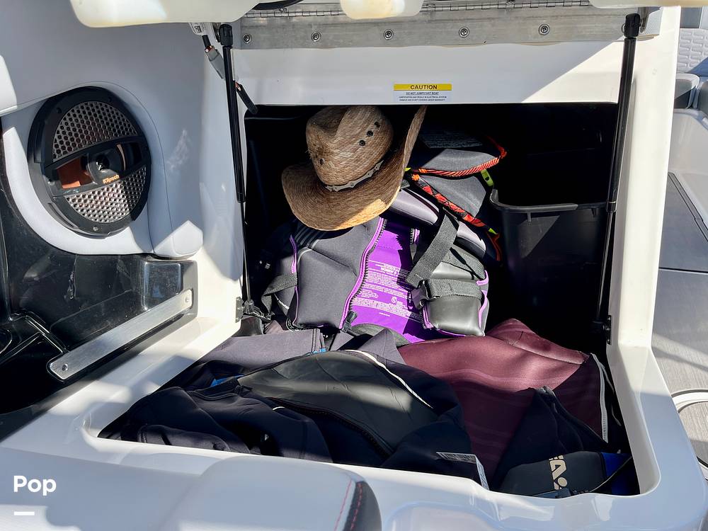 Slide: The Image of Mastercraft X24 2023 - 13709410