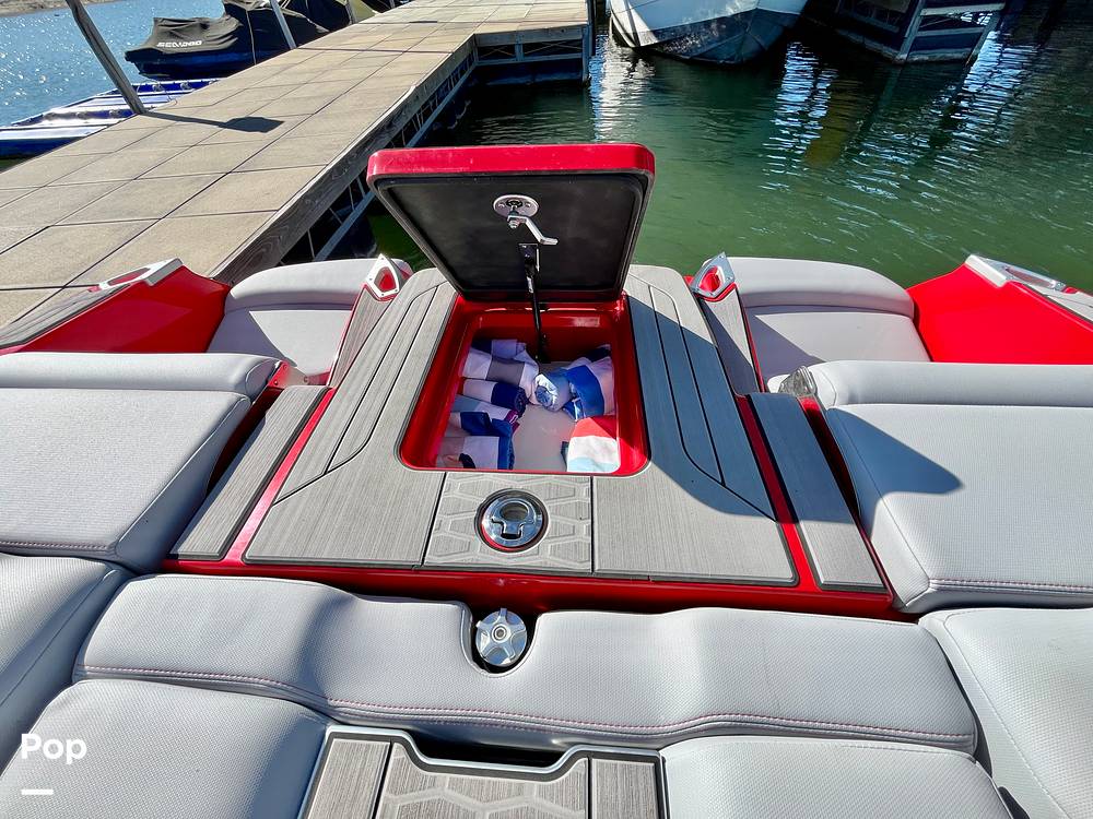 Slide: The Image of Mastercraft X24 2023 - 13709421