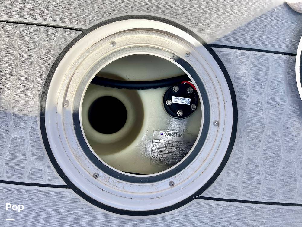 Slide: The Image of Mastercraft X24 2023 - 13709437