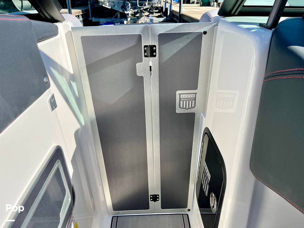 Slide: The Image of Mastercraft X24 2023 - 13709442