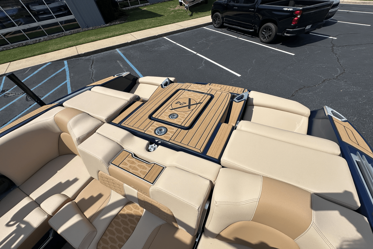 Slide: The Image of Mastercraft X24 2025 - 14