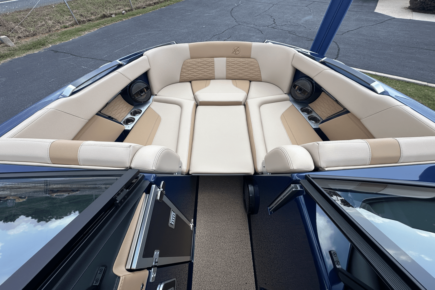 Slide: The Image of Mastercraft X24 2025 - 18