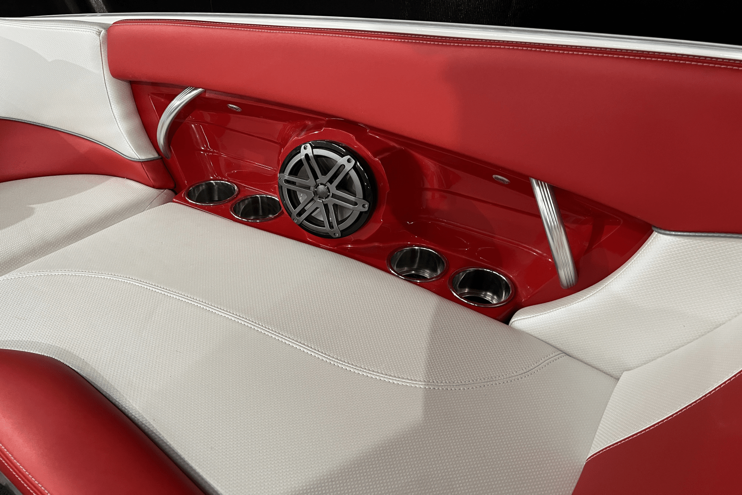 Slide: The Image of Mastercraft X26 2016 - 20