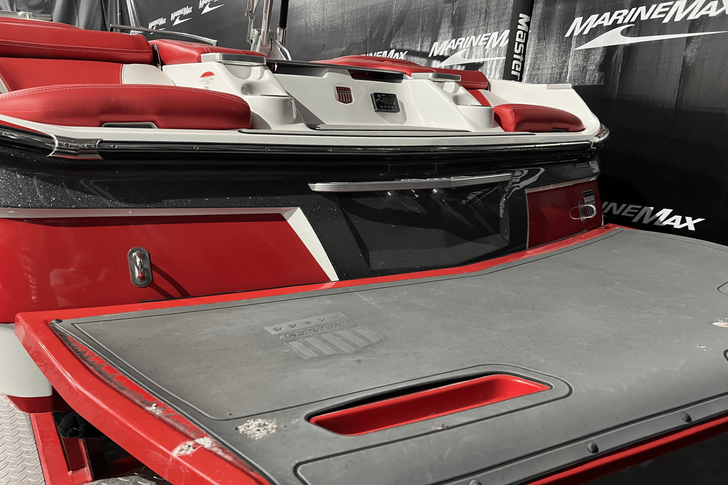Slide: The Image of Mastercraft X26 2016 - 3