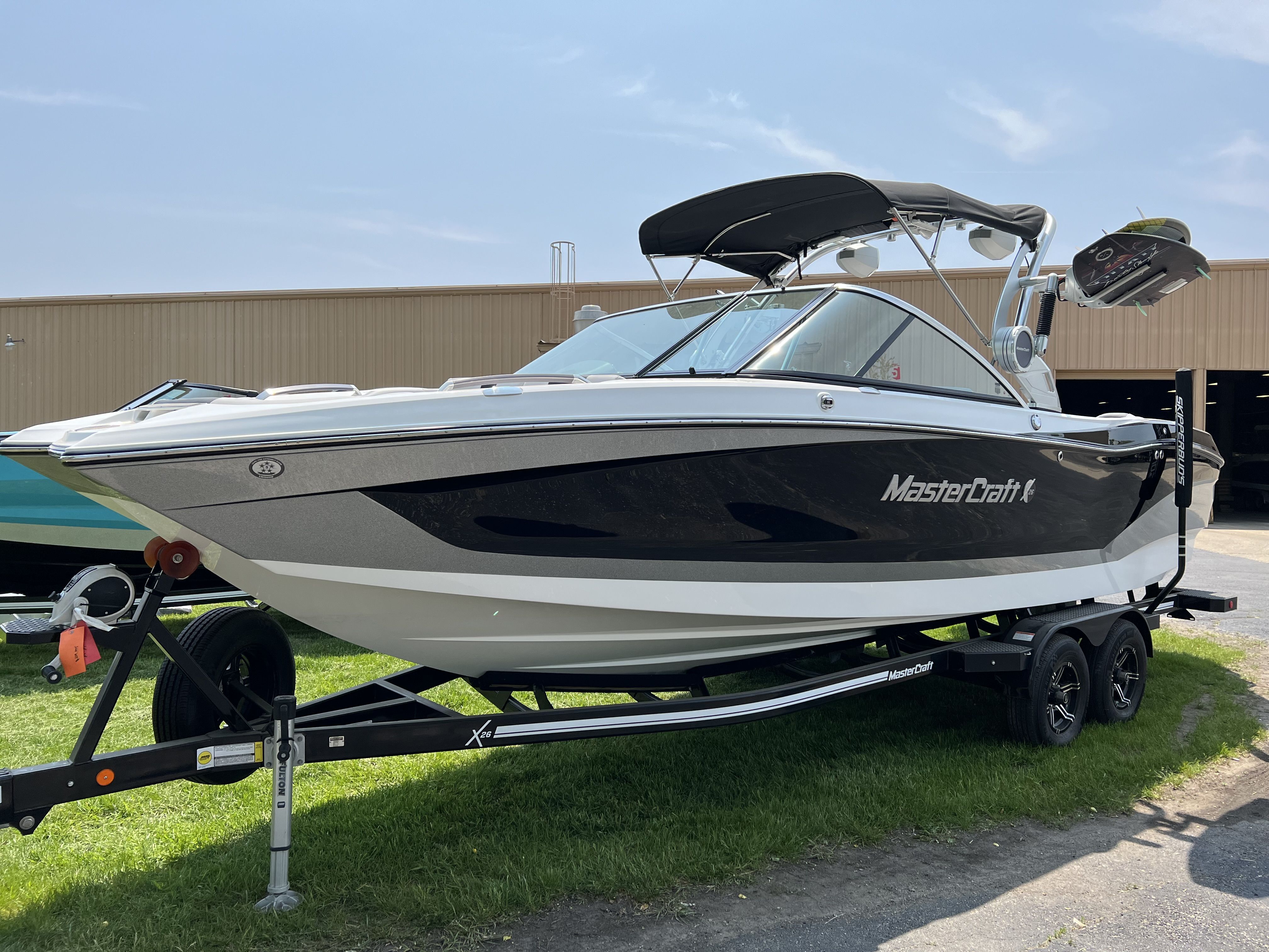 Slide: The Image of MasterCraft X26 2020 - 1