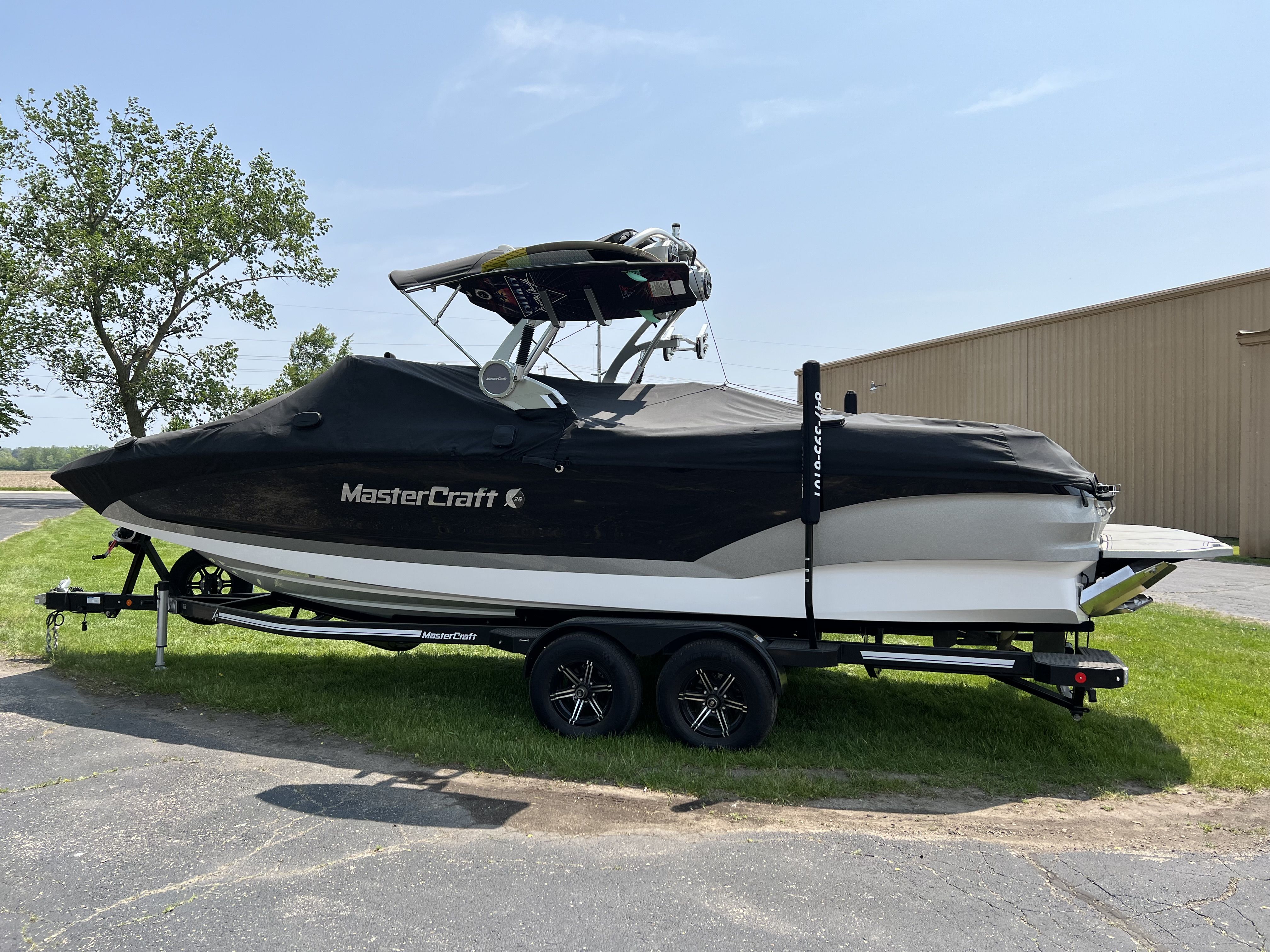 Slide: The Image of MasterCraft X26 2020 - 2