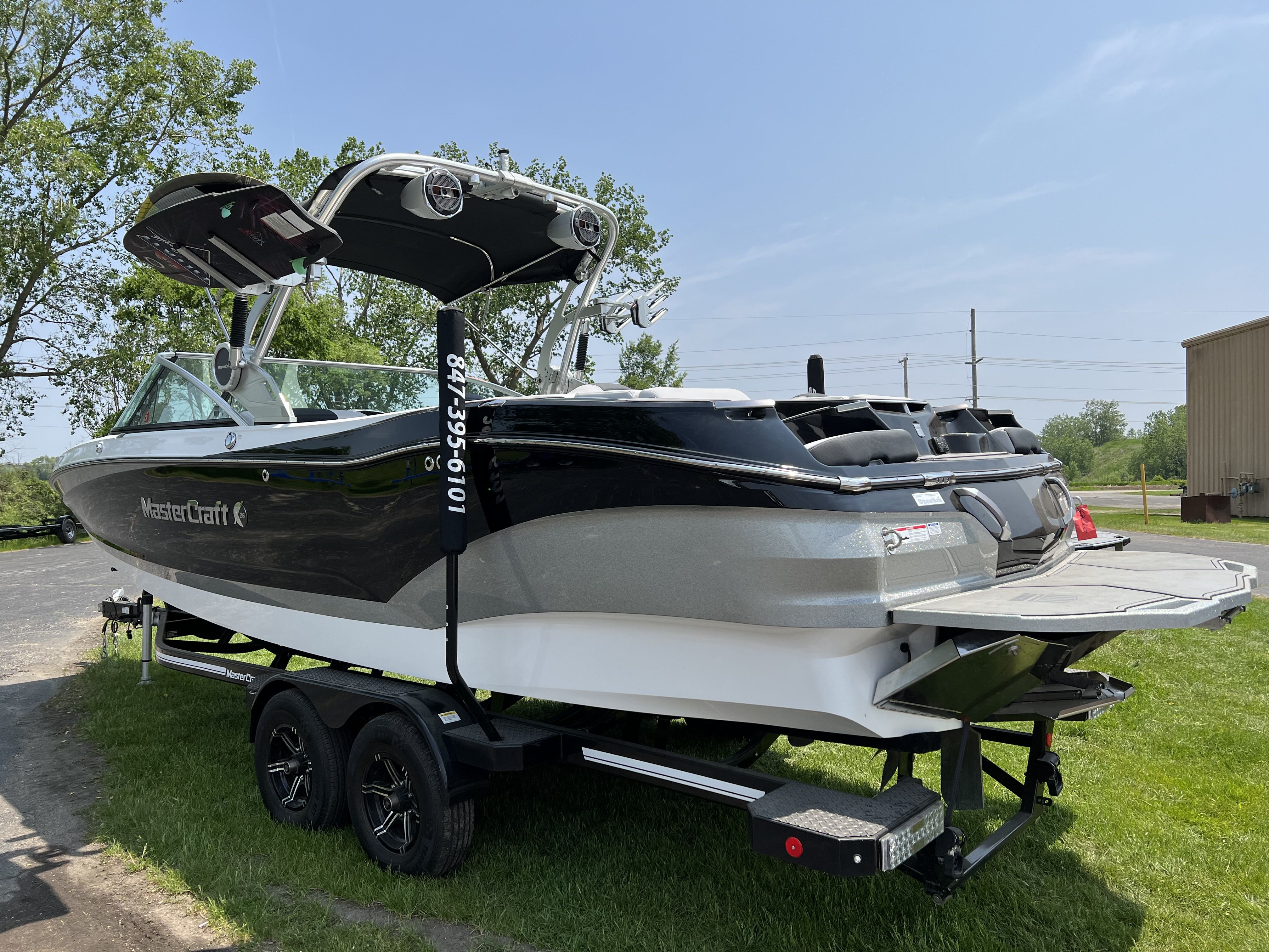 Slide: The Image of MasterCraft X26 2020 - 6