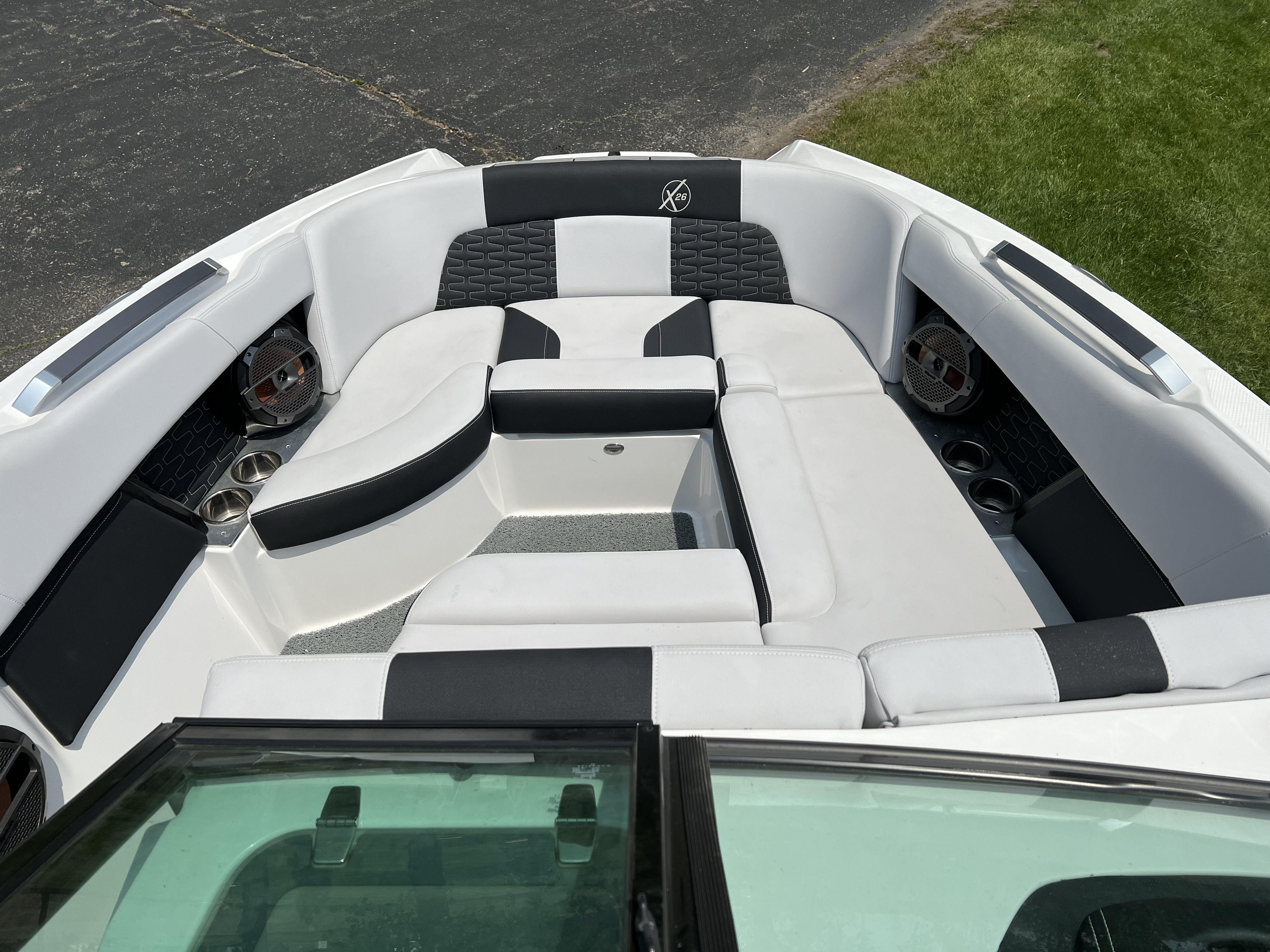 Slide: The Image of MasterCraft X26 2020 - 7