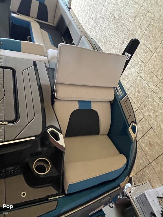 Slide: The Image of Mastercraft X26 Saltwater series 2021 - 14142660