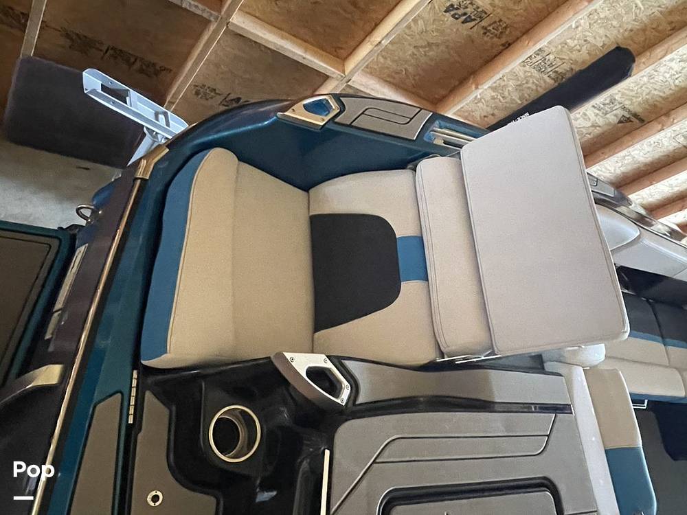 Slide: The Image of Mastercraft X26 Saltwater series 2021 - 14142661