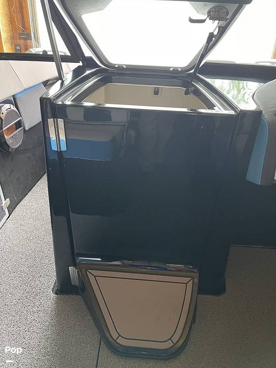 Slide: The Image of Mastercraft X26 Saltwater series 2021 - 14142649