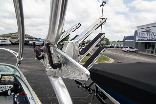 Slide: The Image of MasterCraft X45 2005 - 50