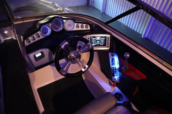 Slide: The Image of MasterCraft X55 2013 - 109
