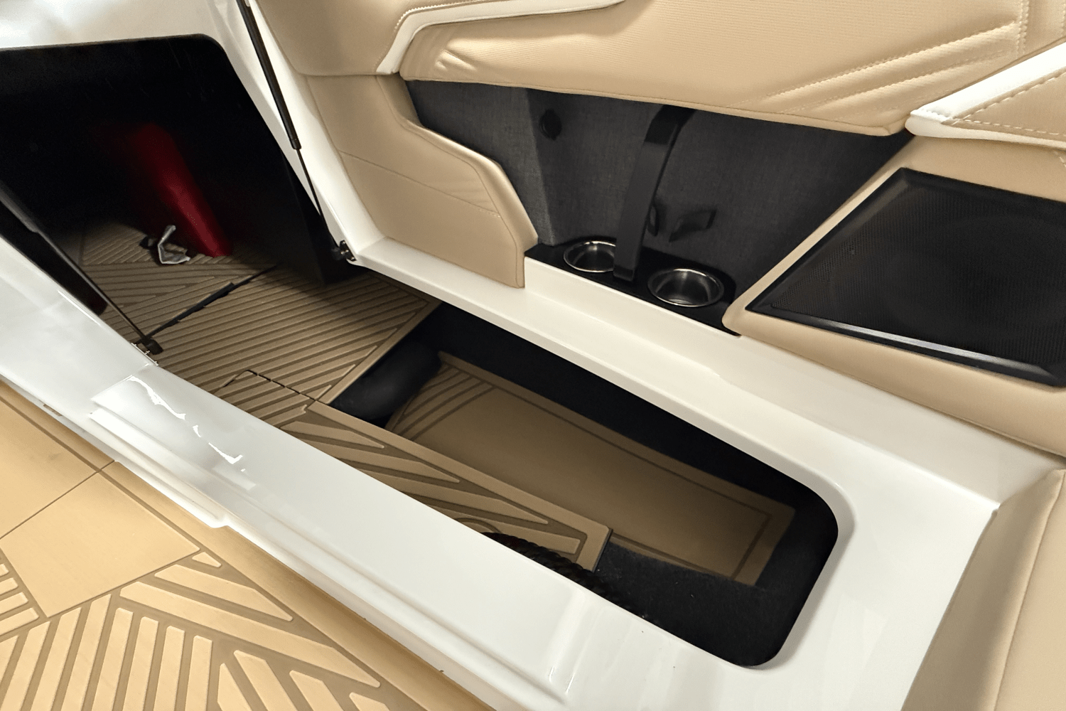 Slide: The Image of Mastercraft XSTAR 2025 - 117