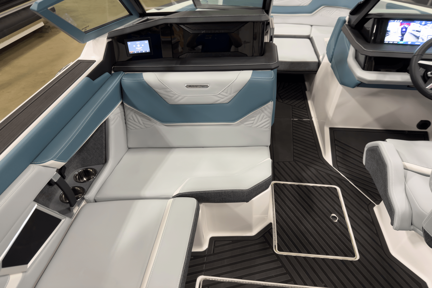 Slide: The Image of Mastercraft XSTAR 2025 - 37