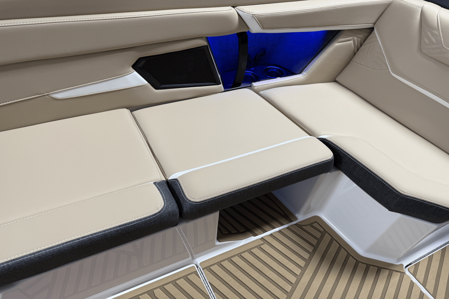Slide: The Image of Mastercraft XSTAR 2025 - 73