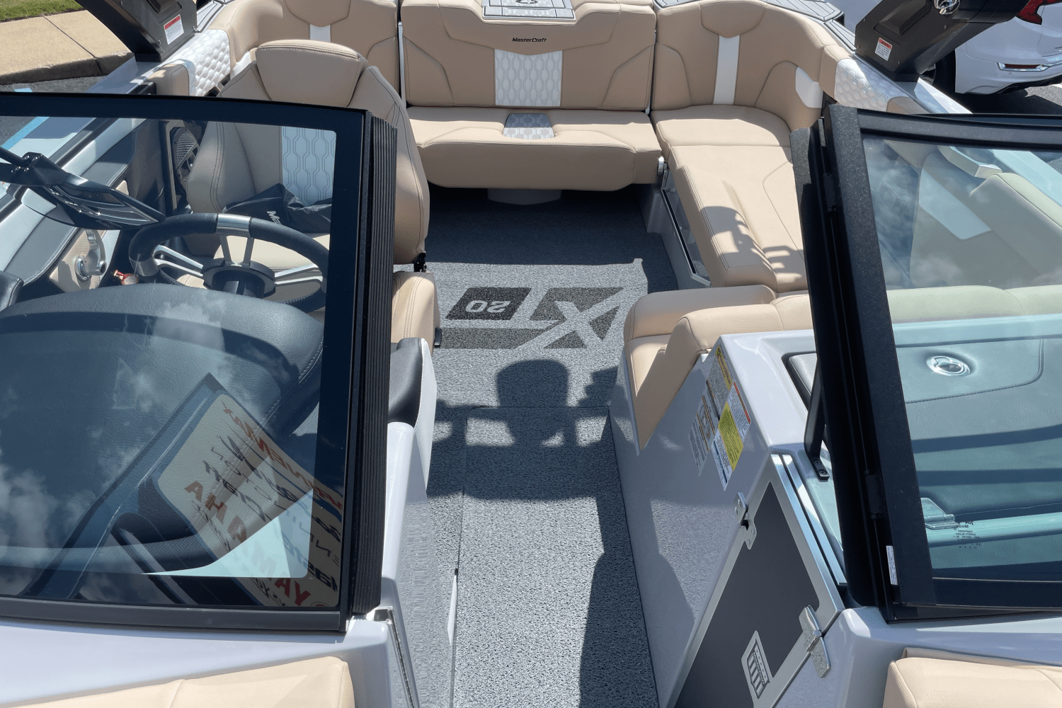 Slide: The Image of Mastercraft XT20 2024 - 7