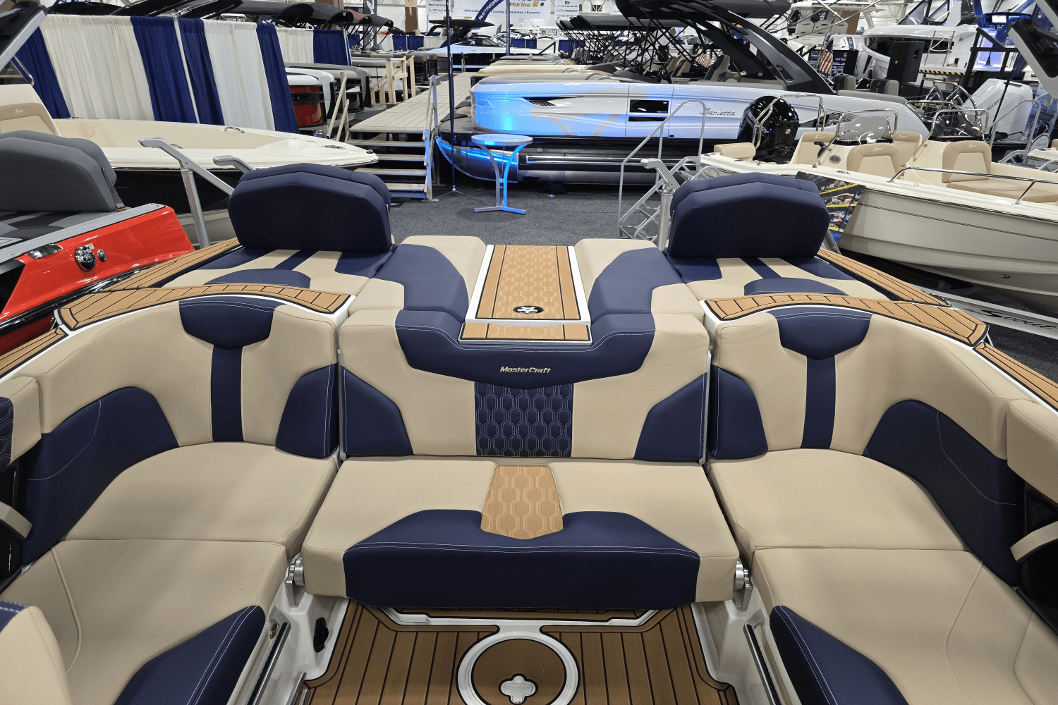 Slide: The Image of Mastercraft XT20 2025 - 16